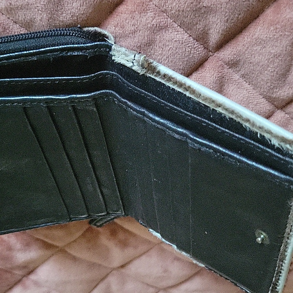 Wallet - Picture 3 of 4